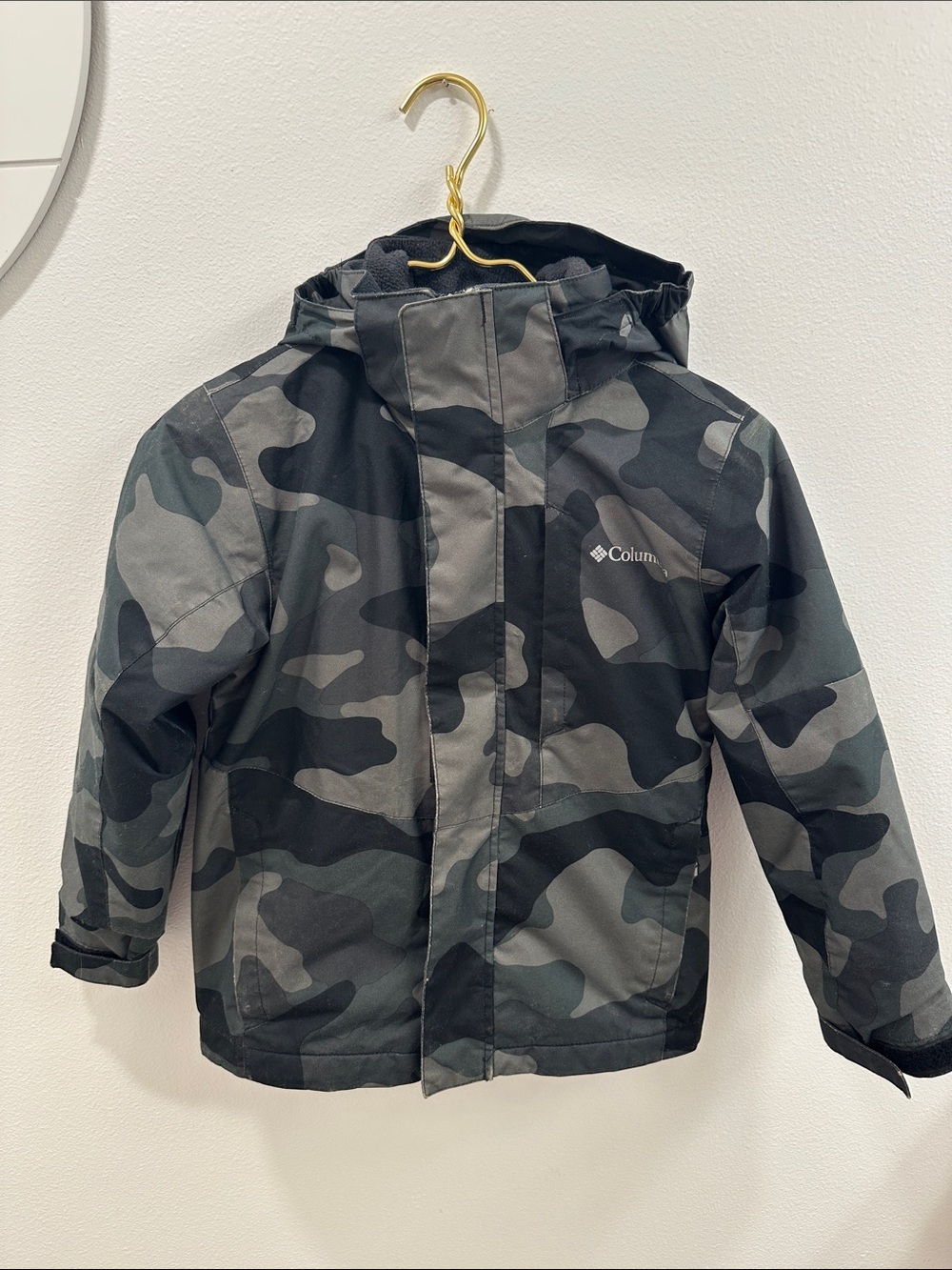 Columbia Kids Black & Gray Camo Winter Jacket w/ removable inner fleece and hood